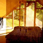 בית נופש Wild Art Wooden House *