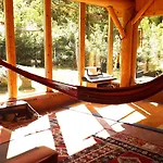 בית נופש Wild Art Wooden House *