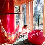 בית נופש Wild Art Wooden House Ig