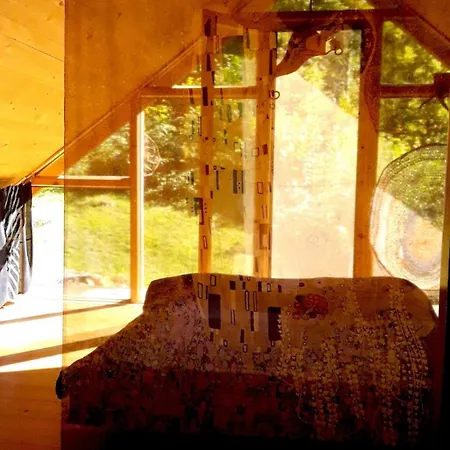 펜션 Wild Art Wooden House *