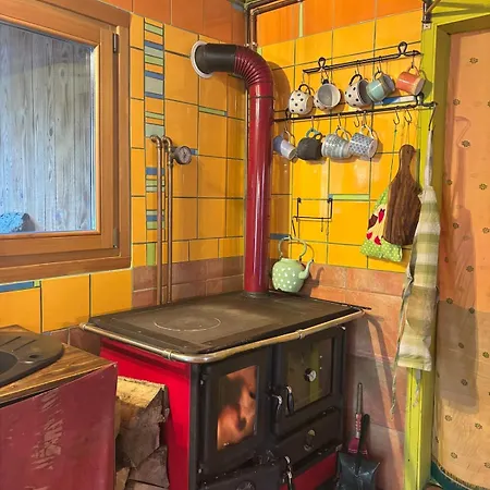 Wild Art Wooden House Vakantiehuis *