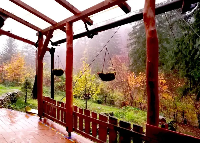 בית נופש Wild Art Wooden House